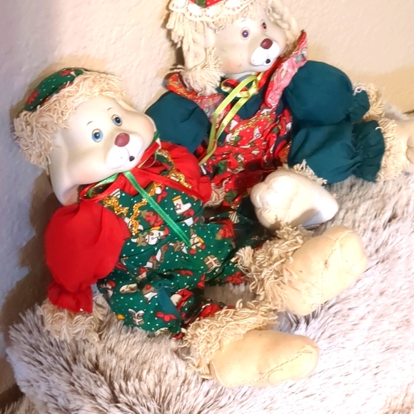 PORCELAIN CHRISTMAS BUNNIES - Picture 4 of 5